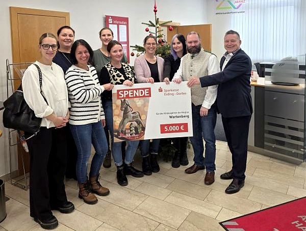 Spende Sparkasse für Wartenberger Kindergärten